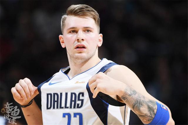 湖人正式报价步行者，詹姆斯激动落泪，西亚卡姆加盟洛杉矶