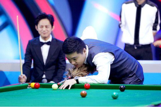 禁区前沿的 禁区前沿的